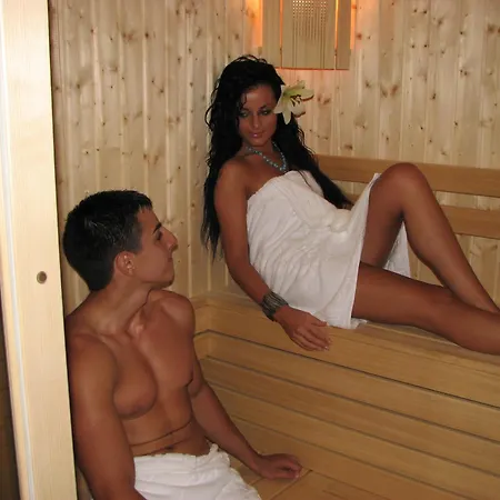 Hotel Семеен Хотел Империал 2*